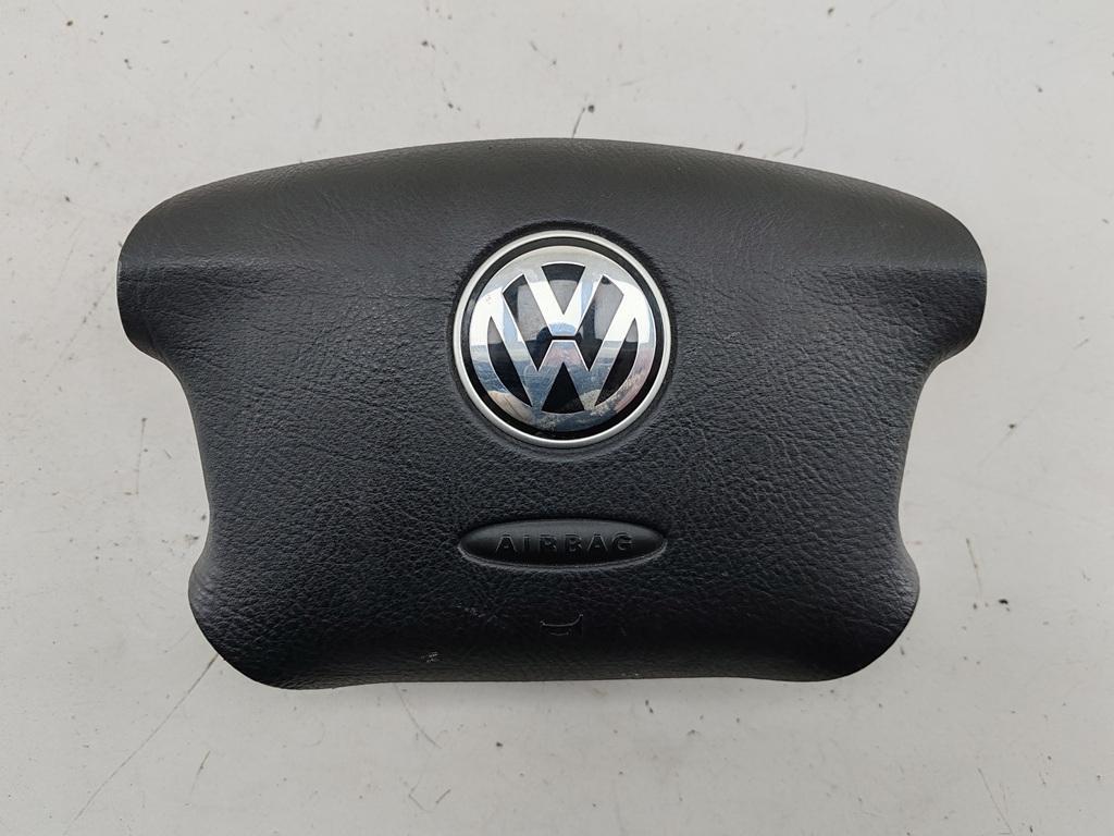 подушка безопасности водителя Volkswagen Passat B5+ (GP) 2001, 1.8 л., бензин, АКПП, серый, седан, 3B0880201AS