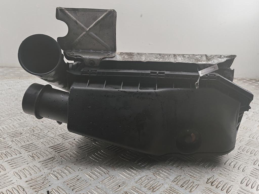 корпус воздушного фильтра Mercedes-Benz M-Class ML W163 2001, 2.7 л., дизель, АКПП, серый, внедорожник 5 дв., 6110902301