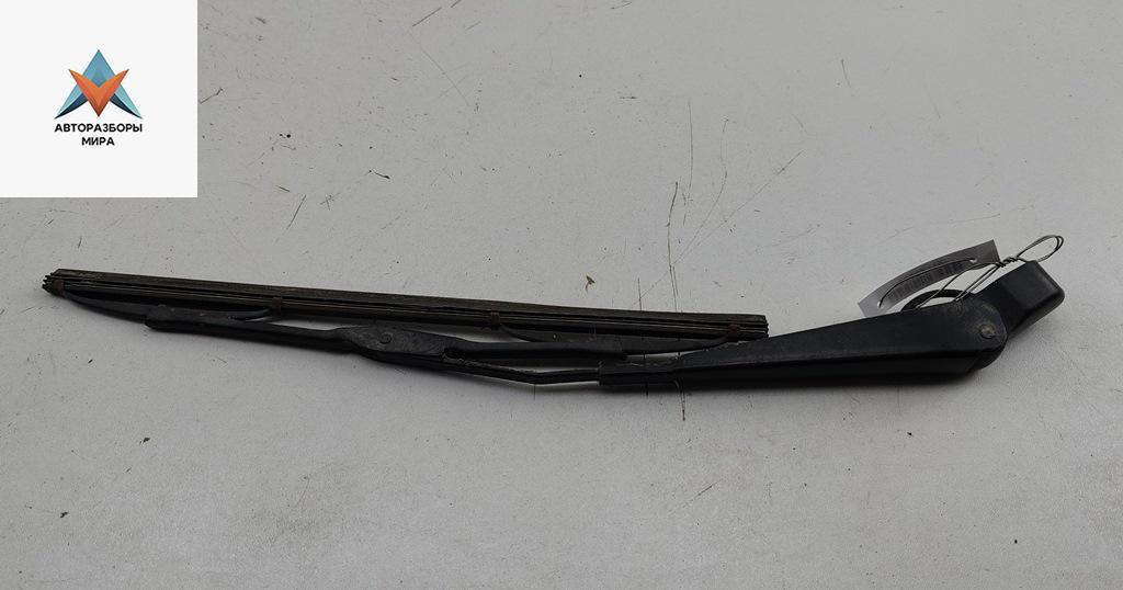 Щеткодержатель (поводок стеклоочистителя) задний Ford Focus 1 поколение 2000, 1.6 л., i, бензин, МКПП, синий, универсал, XS41N17406AA - фото №1