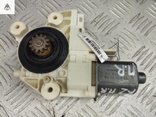 моторчик стеклоподъемника передний правый Ford Focus 2 поколение [рестайлинг] 2009, 1.6 л., дизель, МКПП, чёрный, универсал, 4M5T14553