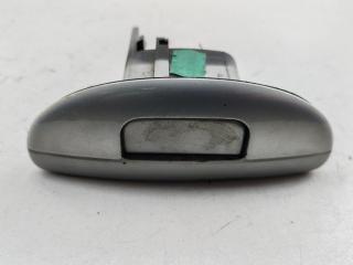 кнопка открытия багажника Renault Scenic 1 поколение [рестайлинг] 2002, 1.6 л., бензин, МКПП, серый, минивэн, 8200102583