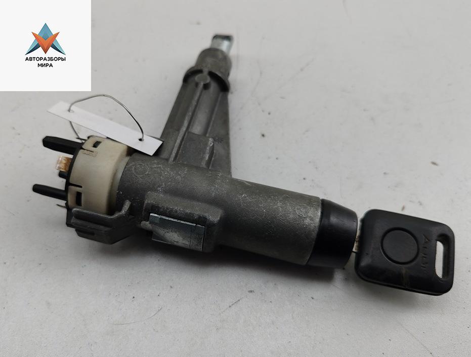 замок зажигания Audi 100 4A/C4 1993, 2.6 л., бензин, МКПП, серый, универсал, 4A0905851 - фото №1