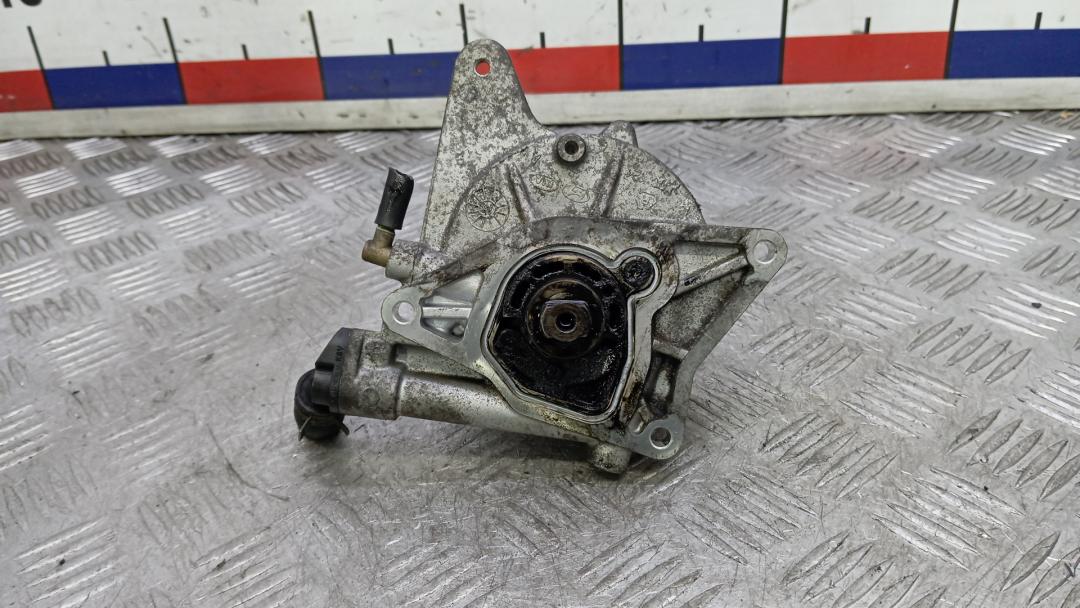 насос вакуумный Kia Sorento 3 поколение 2015, 2.2 л., дизель, МКПП, внедорожник 5 дв., 28810-2F600 - фото №1