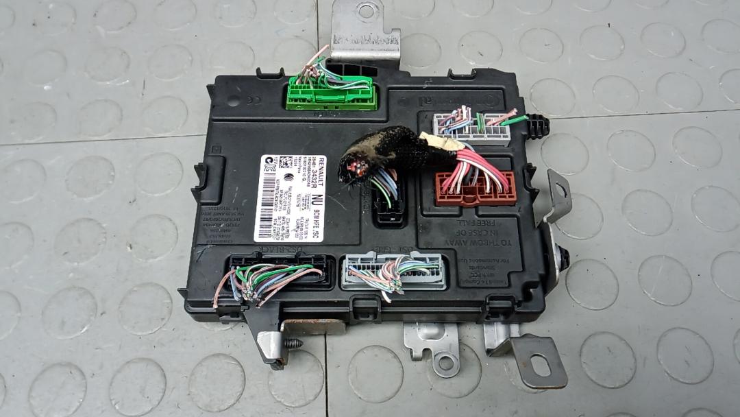 блок комфорта Renault Kadjar 1 поколение 2015, 1.5 л., дизель, МКПП, внедорожник 5 дв., 284B13432R - фото №1