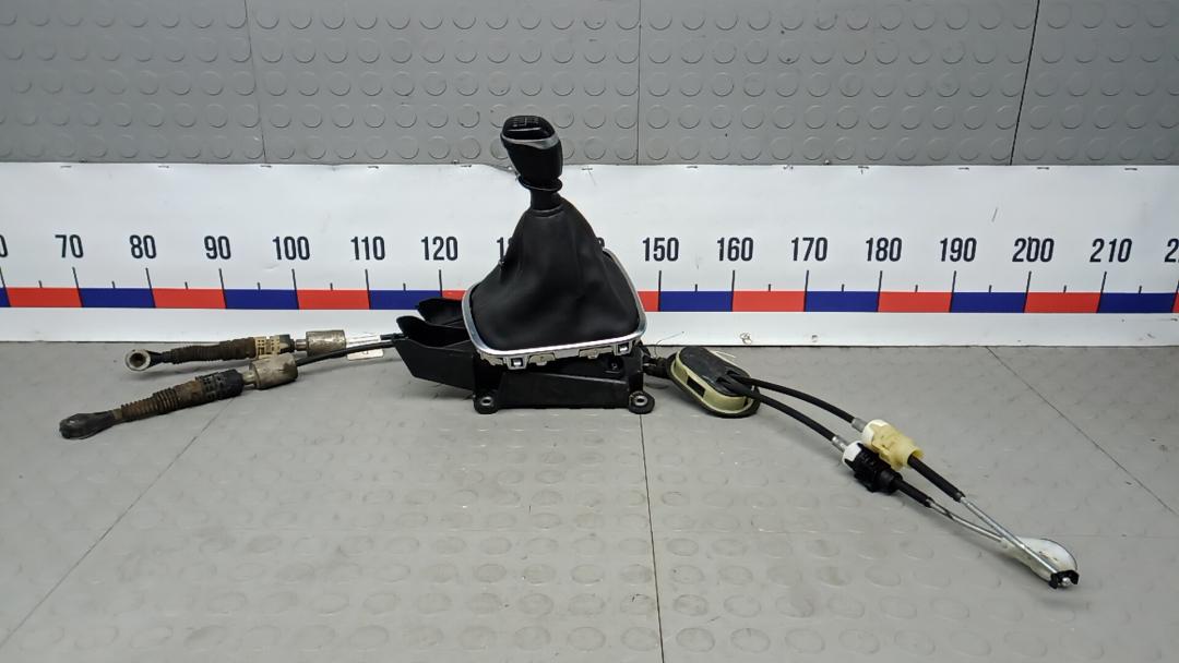 кулиса Renault Kadjar 1 поколение 2015, 1.5 л., дизель, МКПП, внедорожник 5 дв. - фото №1