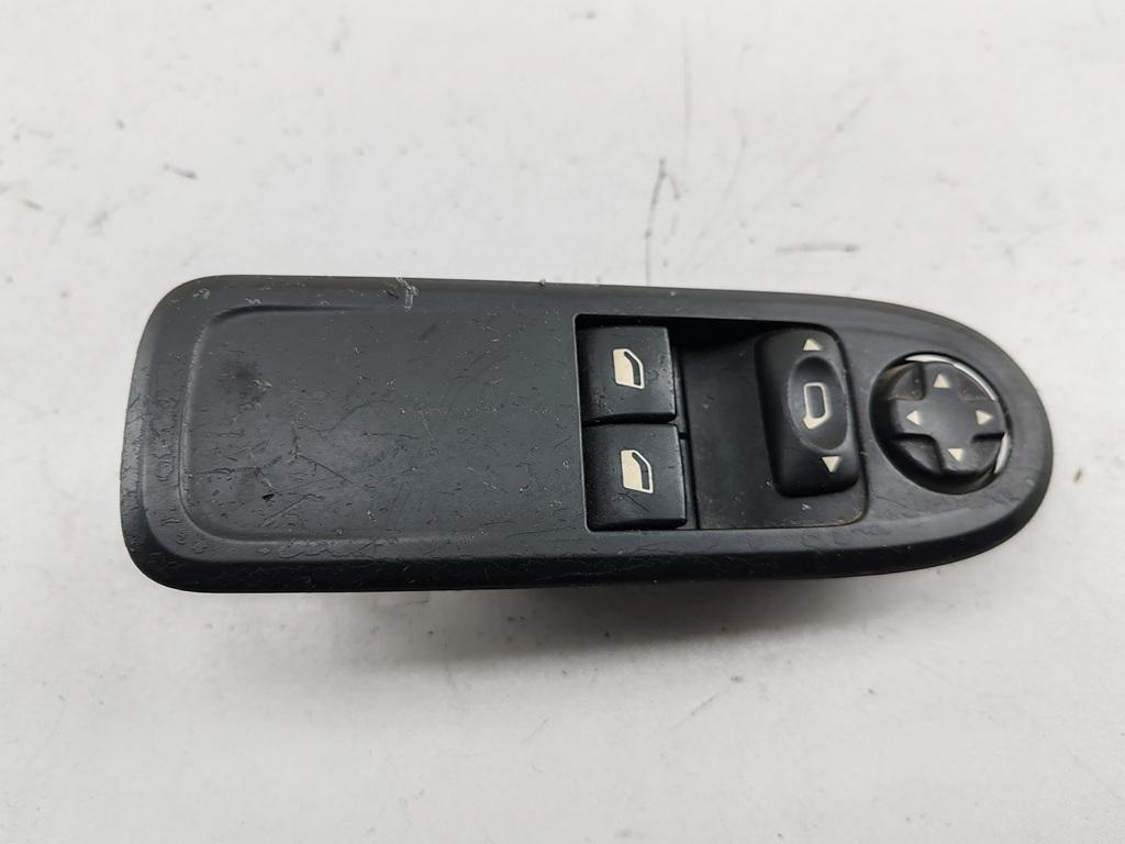 блок управления стеклоподъемниками Peugeot 308 T7 2008, 1.6 л., бензин, МКПП, синий, хетчбэк 5 дв., 96565486XT