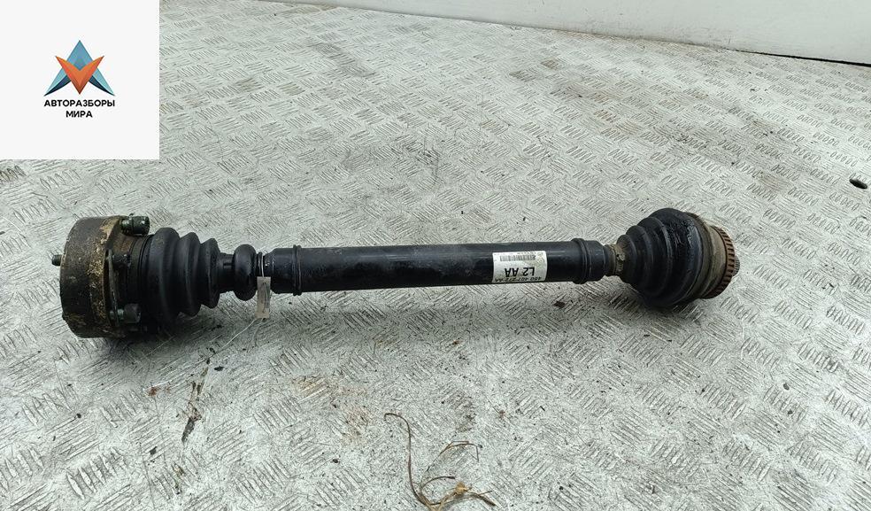 полуось передняя правая (приводной вал, ШРУС) Audi A6 4B/C5 1998, 1.8 л., бензин, МКПП, серый, седан, 4B0407272AA - фото №1