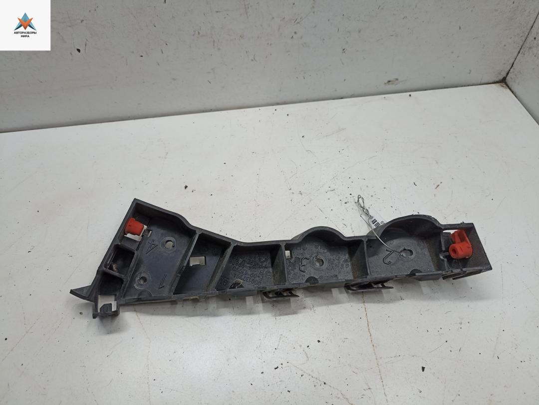 кронштейн переднего бампера Opel Zafira 2 поколение (B) 2006, 1.8 л., бензин, МКПП, чёрный, минивэн, 13124998 - фото №1