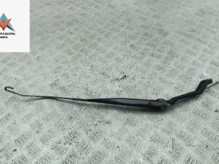 Щеткодержатель (поводок стеклоочистителя) передний Honda CR-V 2 поколение 2001, 2.0 л., бензин, МКПП, чёрный, внедорожник 5 дв.