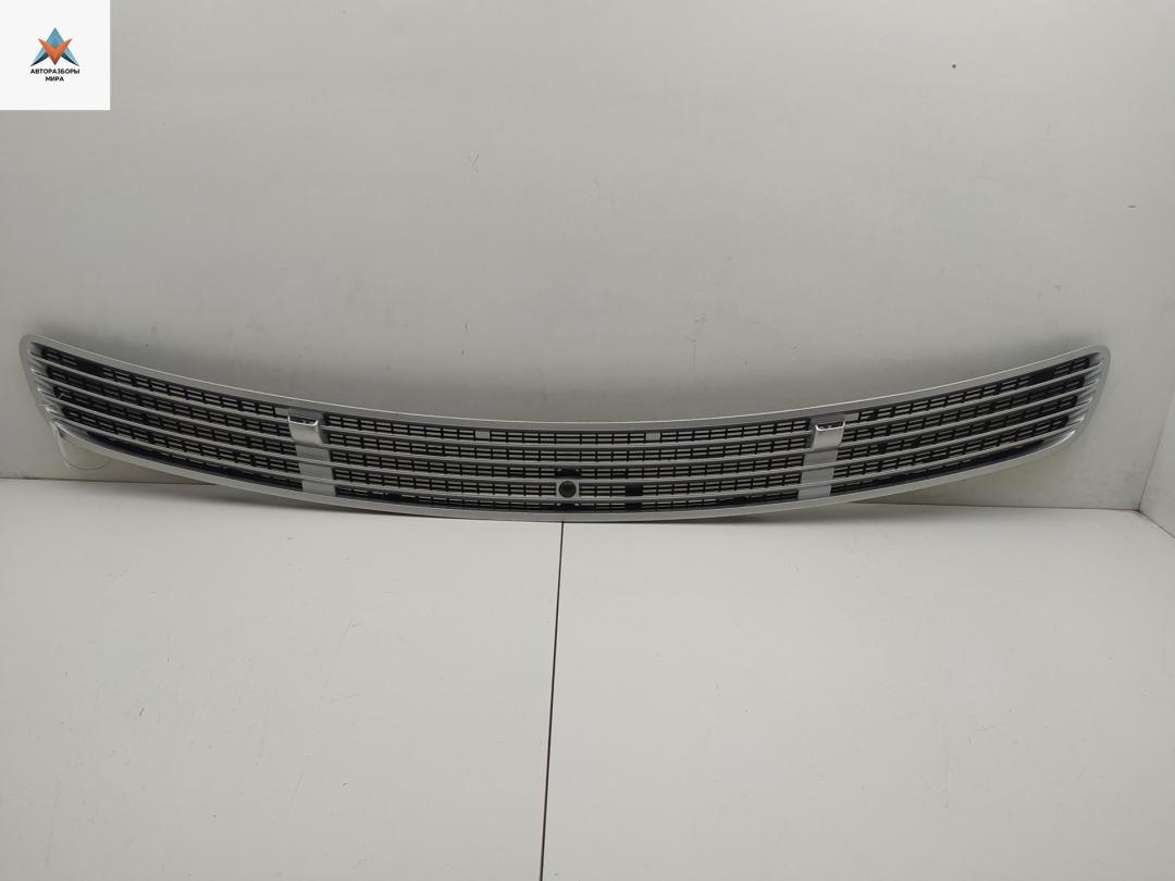 решетка капота Mercedes-Benz C-Класс W203/S203/CL203 2002, 2.2 л., дизель, МКПП, серый, седан, 2038800205 - фото №1