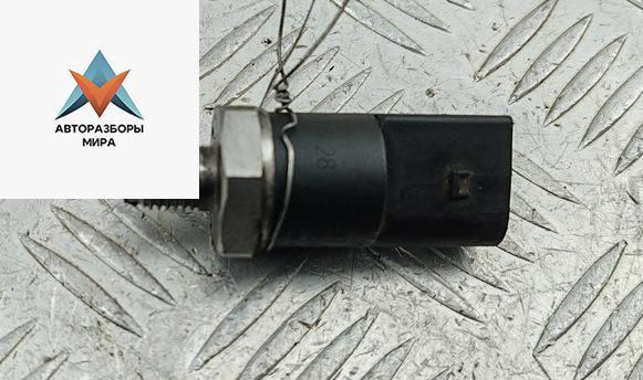 датчик давления топлива Mercedes-Benz C-Класс W203/S203/CL203 2002, 2.2 л., дизель, АКПП, серый, универсал, 0281002239 - фото №1