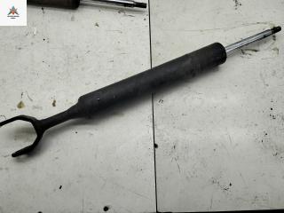 амортизатор передний правый Volkswagen Passat B5 1998, 1.8 л., бензин, МКПП, синий, универсал