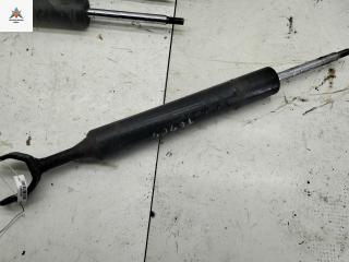 амортизатор передний правый Volkswagen Passat B5 1998, 1.8 л., бензин, МКПП, серый, седан