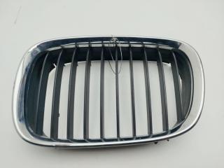 решетка радиатора BMW 5 E39 1999, серый, универсал, 8159311