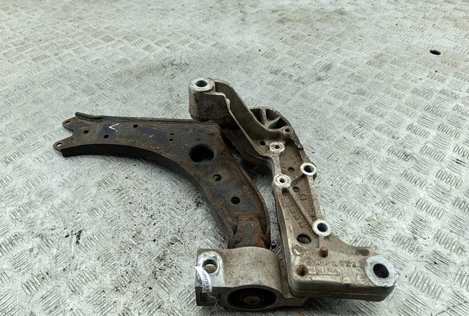 рычаг передний левый SEAT Toledo 3 поколение 2005, 1.6 л., бензин, МКПП, серый, хетчбэк 5 дв. - фото №1