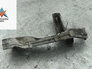 Кронштейн крепления рычага передней подвески Volkswagen Golf 5 поколение 2007, 1.4 л., бензин, МКПП, зелёный, универсал