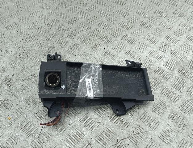 прикуриватель BMW 5 E39 1999, 2.5 л., бензин, МКПП, серый, универсал