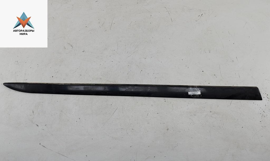 молдинг двери передней правой Opel Corsa D 2009, 1.2 л., бензин, МКПП, жёлтый, хетчбэк 3 дв., 13187999 - фото №1