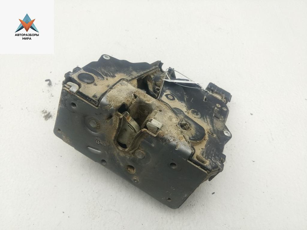 замок двери передней правой Opel Corsa D 2009, 1.2 л., бензин, МКПП, жёлтый, хетчбэк 3 дв., 13258274 - фото №1