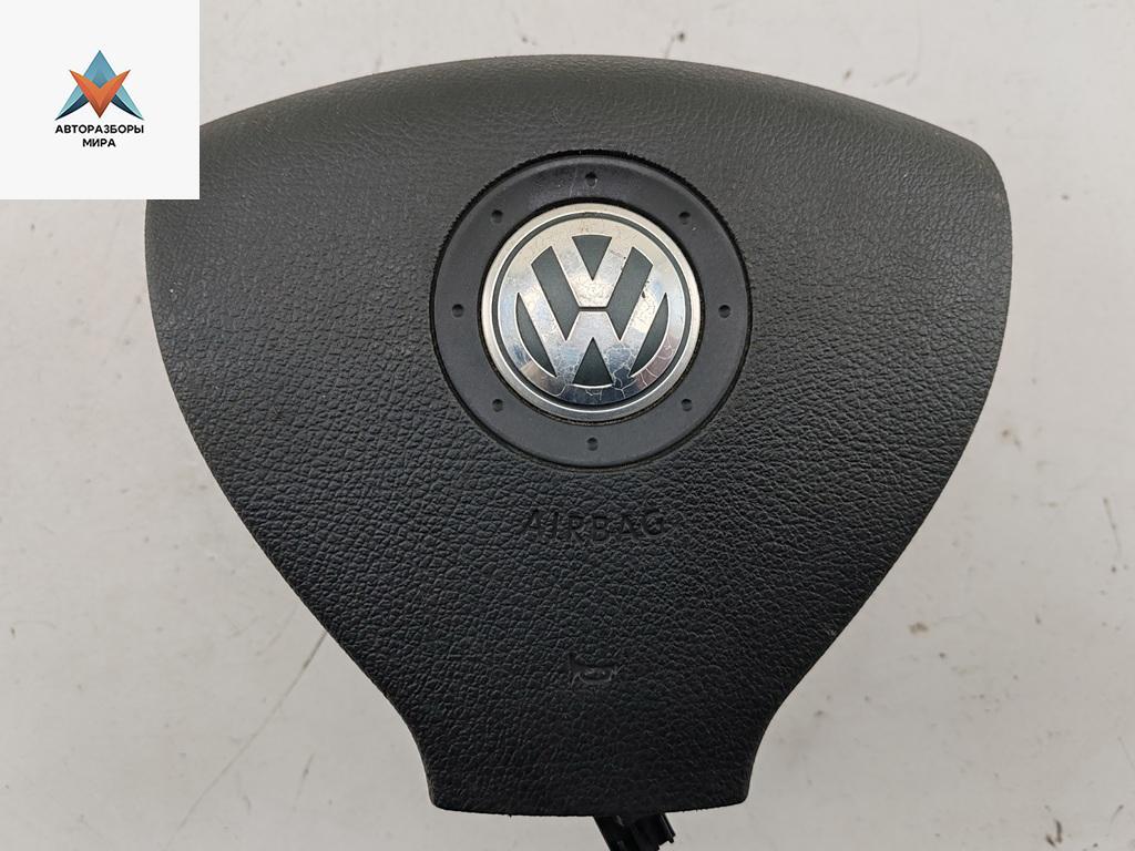 подушка безопасности водителя Volkswagen Passat B6 2008, 2.0 л., дизель, МКПП, чёрный, универсал, 1K0880201BT - фото №1