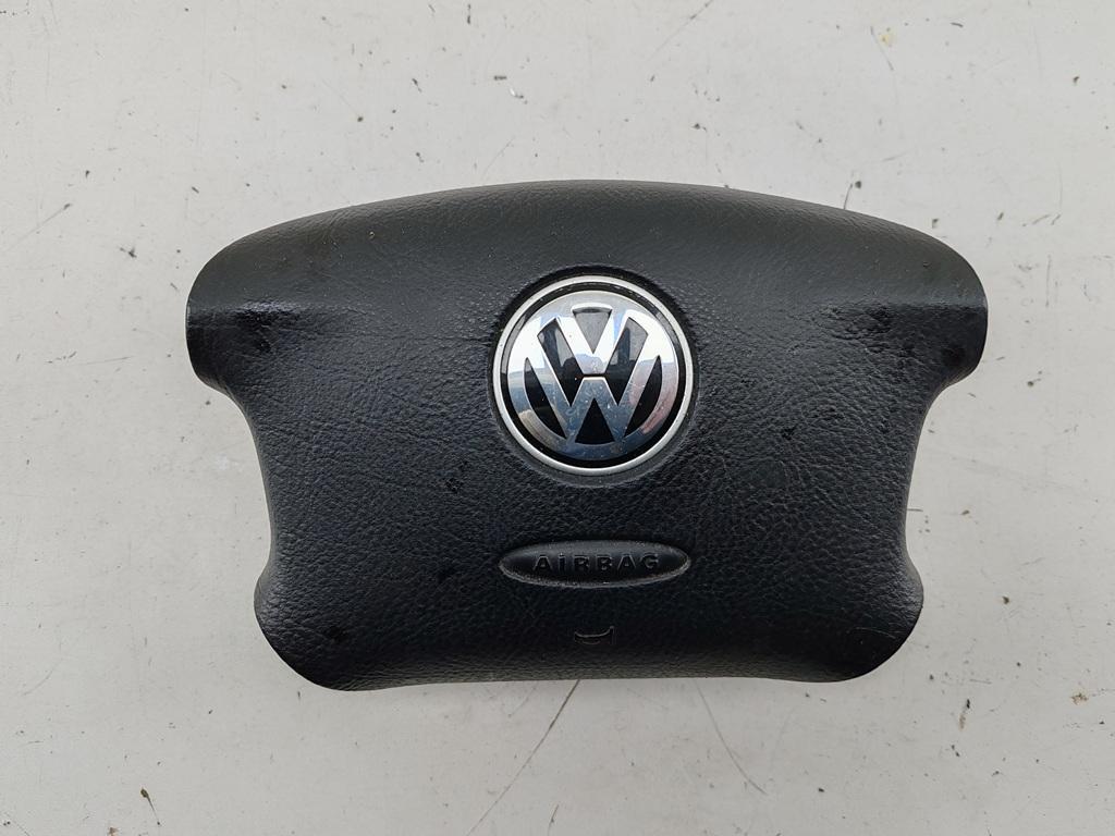 подушка безопасности водителя Volkswagen Passat B5+ (GP) 2002, 2.0 л., бензин, МКПП, серый, универсал, 3B0880201AS