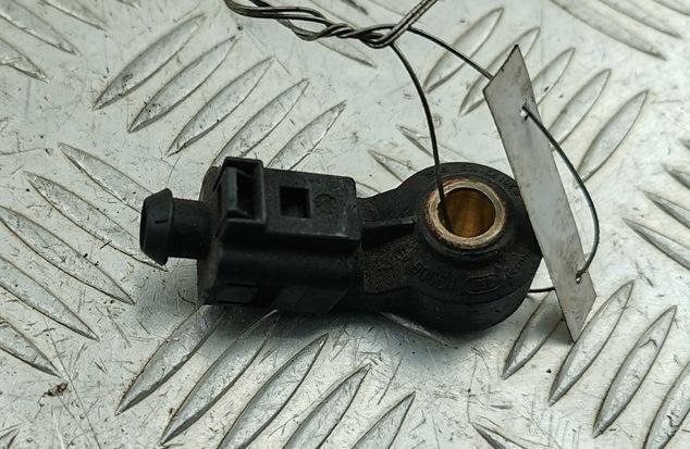датчик детонации Volkswagen Bora 2003, 2.0 л., бензин, МКПП, серый, седан, 0261231146