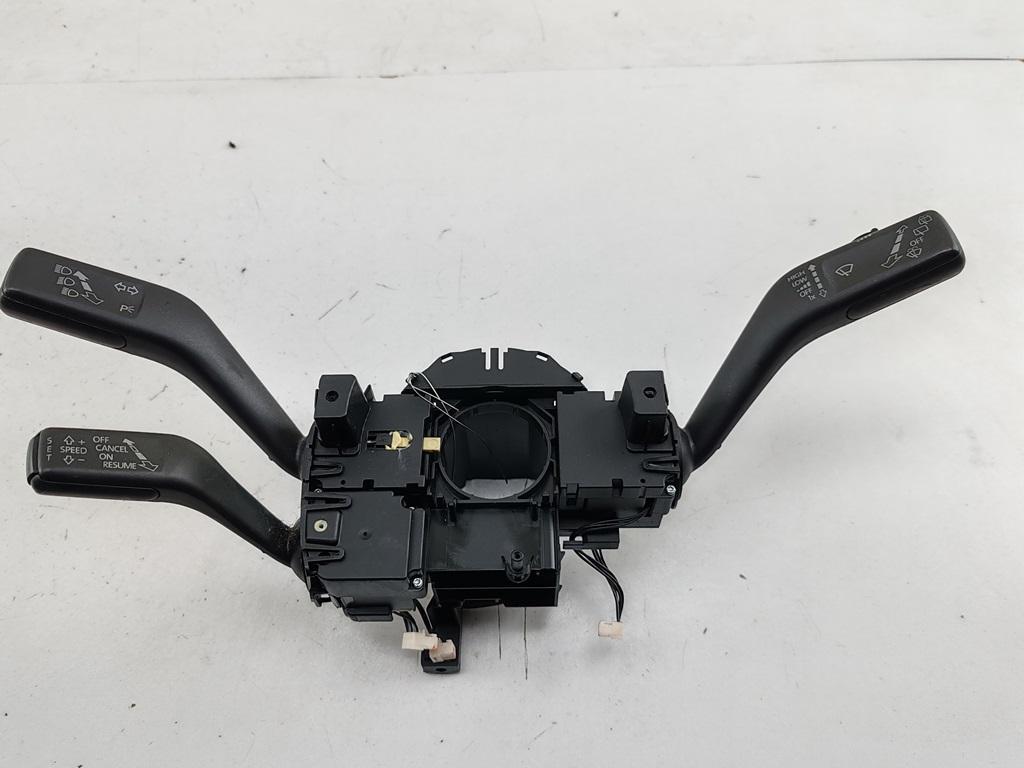 переключатель подрулевой Volkswagen Passat B6 2008, 2.0 л., дизель, МКПП, чёрный, универсал, 3C9953513R