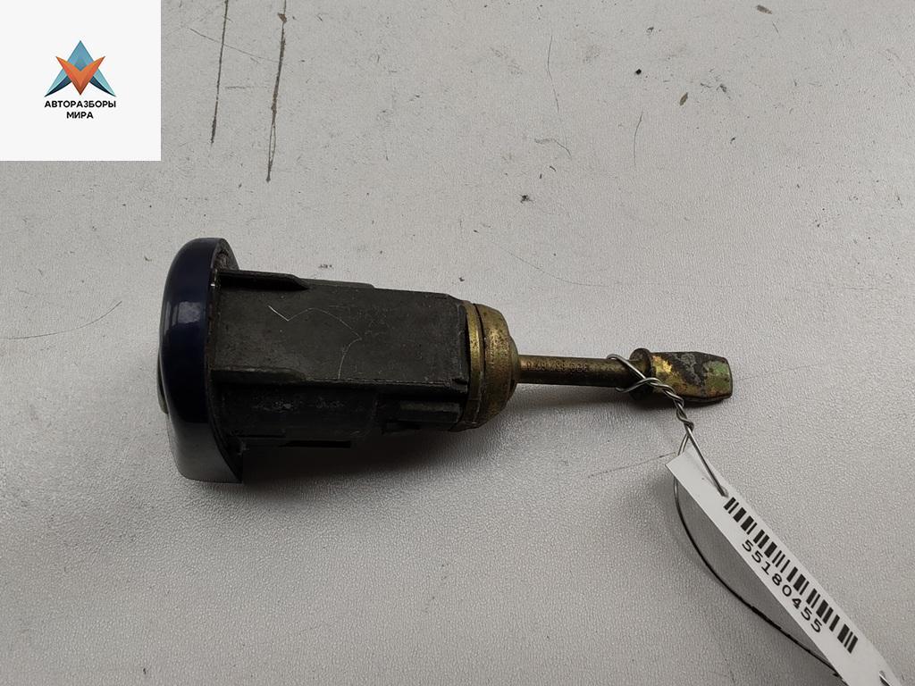 личинка дверного замка Volkswagen Passat B5 1999, 1.6 л., бензин, МКПП, синий, универсал, 3B0837168 - фото №1