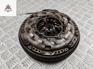 маховик Volkswagen Golf 5 поколение 2005, 2.0 л., бензин, МКПП, чёрный, хетчбэк 3 дв., 06F105264C