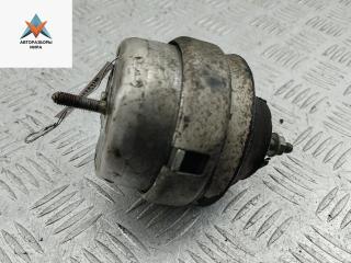 подушка крепления двигателя Volkswagen Passat B5 1997, 1.6 л., бензин, МКПП, серый, седан, 8D0199379J