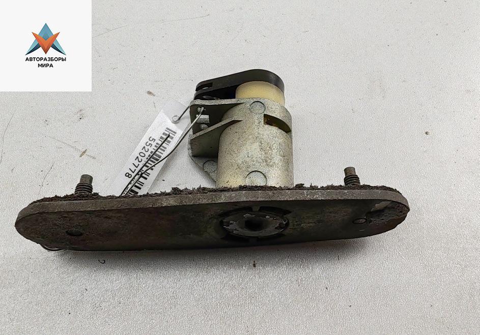 Личинка замка багажника Ford Focus 1 поколение 2000, 1.6 л., i, бензин, МКПП, синий, универсал, Q68BA - фото №1