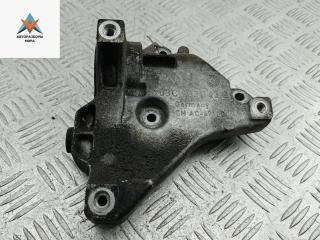 кронштейн компрессора кондиционера Volkswagen Golf 5 поколение 2007, 1.4 л., бензин, МКПП, зелёный, универсал, 03C903143B