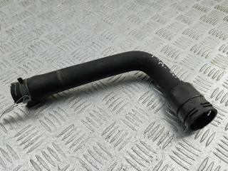 патрубок радиатора Volkswagen Passat B5 1997, 1.6 л., бензин, 8D0121101K