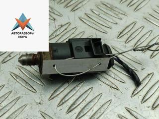 датчик давления топлива Volkswagen Golf 5 поколение 2005, 2.0 л., бензин, МКПП, чёрный, хетчбэк 3 дв., 06D906051A