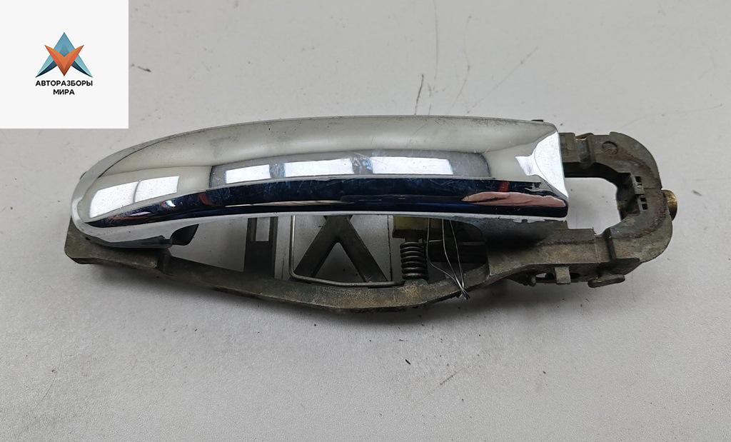 ручка наружная передняя правая Volkswagen Touran 1 поколение 2003, 1.6 л., бензин, МКПП, синий, минивэн, 1T0837886 - фото №1