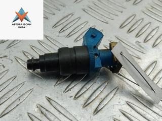 форсунка Volkswagen Passat B5 1997, 1.6 л., бензин, МКПП, серый, седан, 06B133551