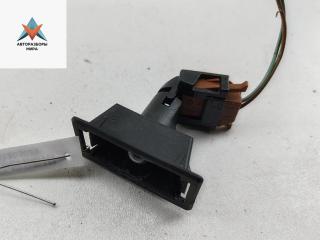 подсветка номера Volkswagen Passat B4 1995, 1.6 л., бензин, МКПП, синий, универсал, 1H5943167