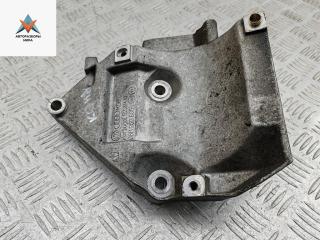 кронштейн компрессора кондиционера Volkswagen Passat B5 1997, 1.6 л., бензин, МКПП, серый, седан, 06B260885