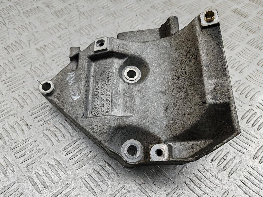 кронштейн компрессора кондиционера Volkswagen Passat B5 1997, 1.6 л., бензин, МКПП, серый, седан, 06B260885 - фото №1
