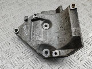 кронштейн компрессора кондиционера Volkswagen Passat B5 1997, 1.6 л., бензин, МКПП, серый, седан, 06B260885
