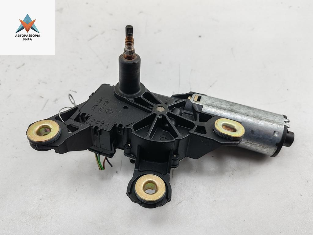 Двигатель стеклоочистителя заднего (моторчик дворников) Volkswagen Passat B5 1998, 1.8 л., бензин, МКПП, зелёный, универсал, 8L0955711 - фото №1