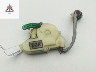 активатор (привод) замка двери Kia Sorento 1 поколение 2004, 2.5 л., дизель, МКПП, серый, внедорожник 5 дв.