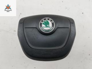 подушка безопасности водителя Skoda Fabia 2 поколение (5J) 2009, 1.2 л., бензин, МКПП, серый, хетчбэк 5 дв., 5J0880201H
