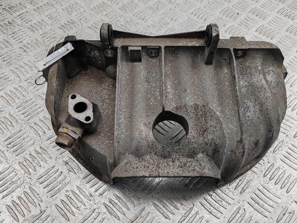 тепловой экран глушителя Volkswagen Bora 2003, 2.0 л., бензин, МКПП, серый, седан, 06A133228S