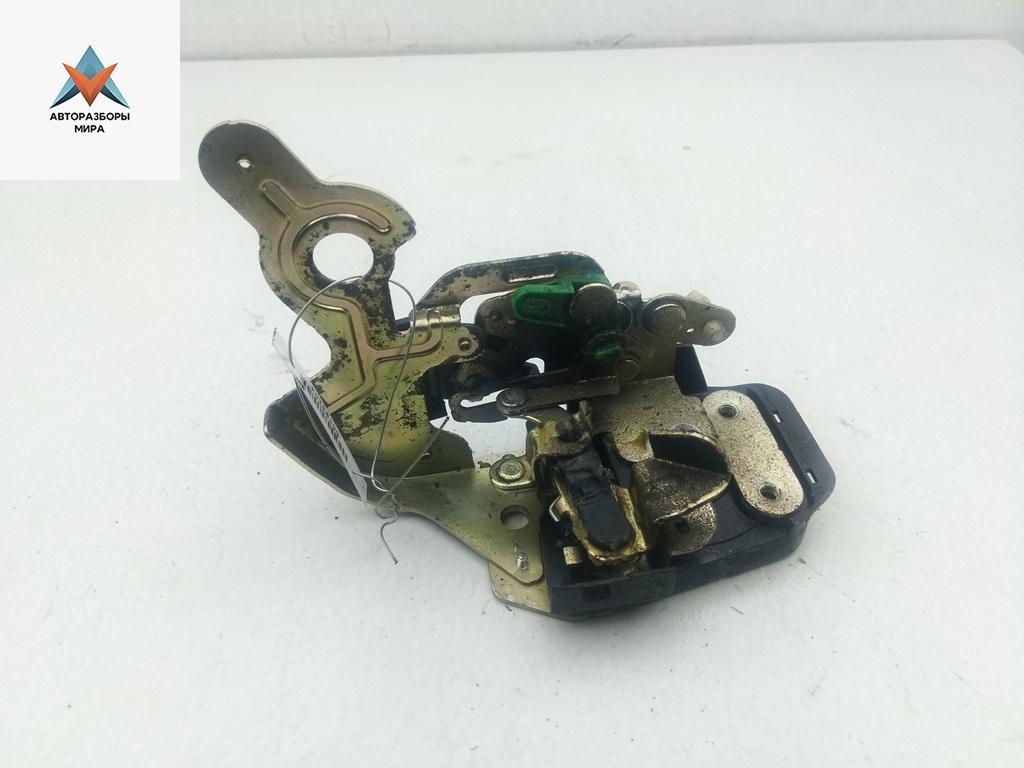 замок двери задней левой Kia Sorento 1 поколение 2004, 2.5 л., дизель, МКПП, серый, внедорожник 5 дв. - фото №1