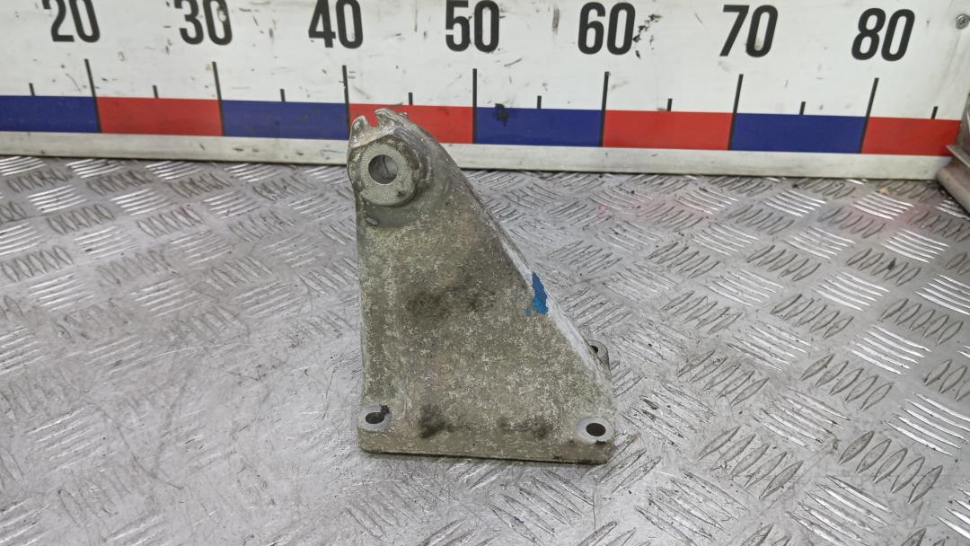 Кронштейн двигателя бензиновый Mercedes-Benz CLK-Класс C209/A209 2003, 2.6 л., 240, бензин, АКПП, купе - фото №1