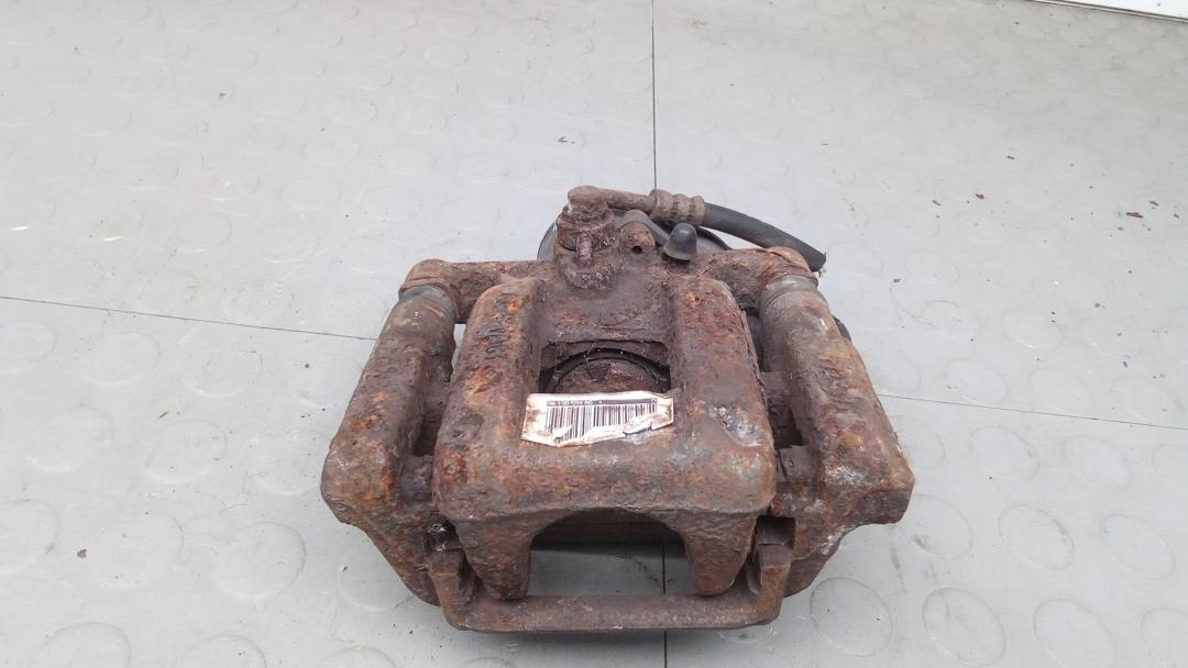 суппорт задний правый Peugeot 3008 2018, 1.6 л., дизель, АКПП, внедорожник 5 дв.