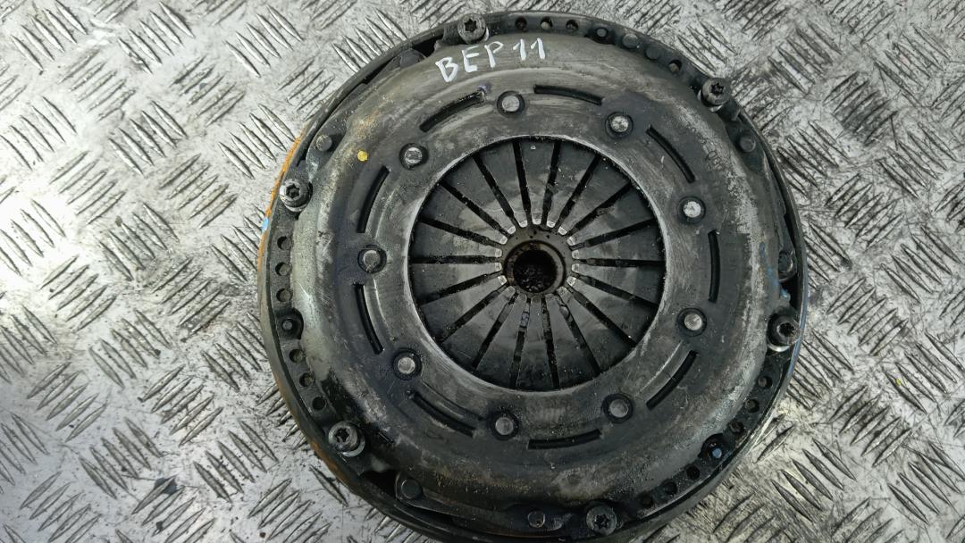 маховик Citroen C4 1 поколение 2007, 1.6 л., дизель, МКПП, хетчбэк 5 дв. - фото №1