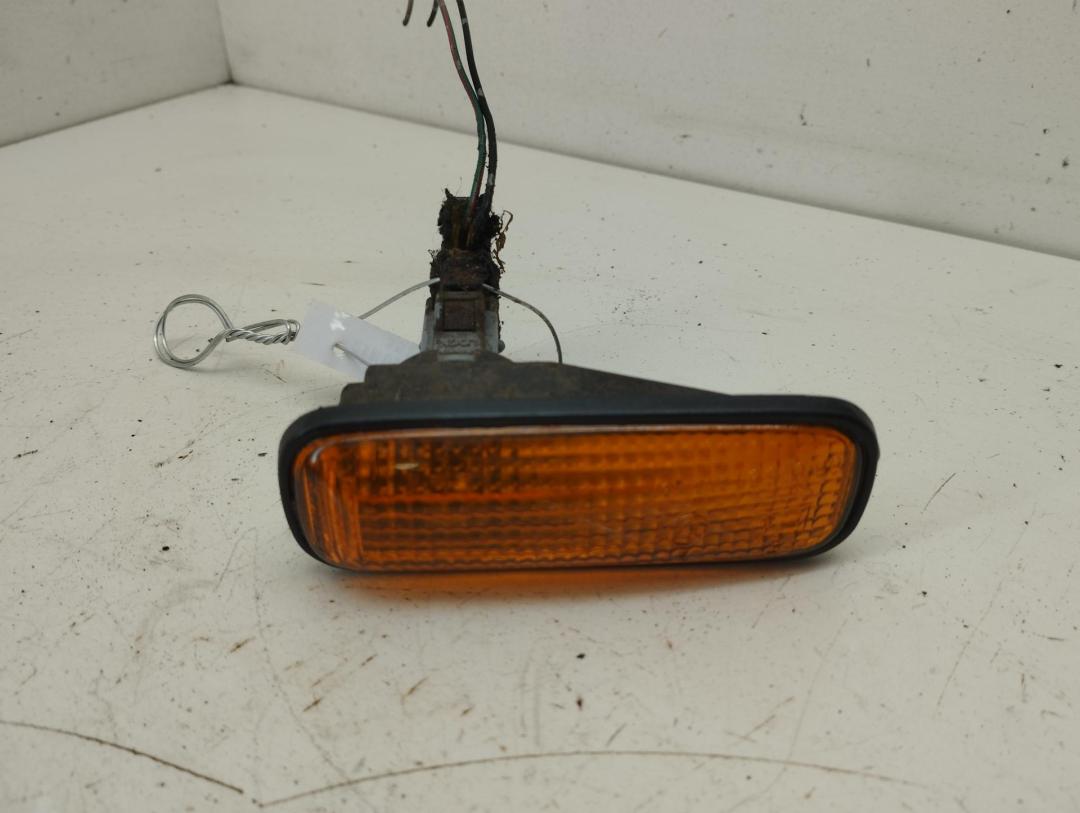 повторитель передний левый Honda CR-V 2001, 2.0 л., бензин, МКПП, чёрный, внедорожник 5 дв.