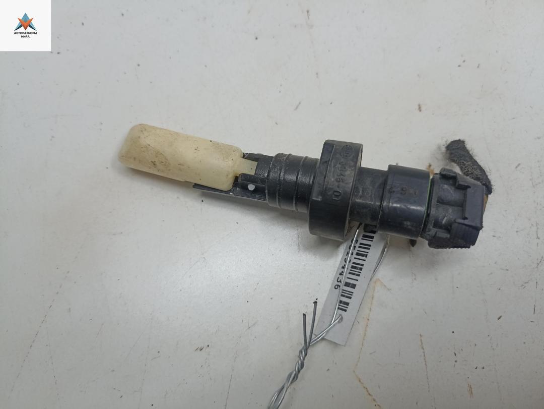 датчик уровня омывающей жидкости Opel Zafira 1 поколение (A) 2002, 2.2 л., бензин, АКПП, серый, минивэн, 90346055 - фото №1